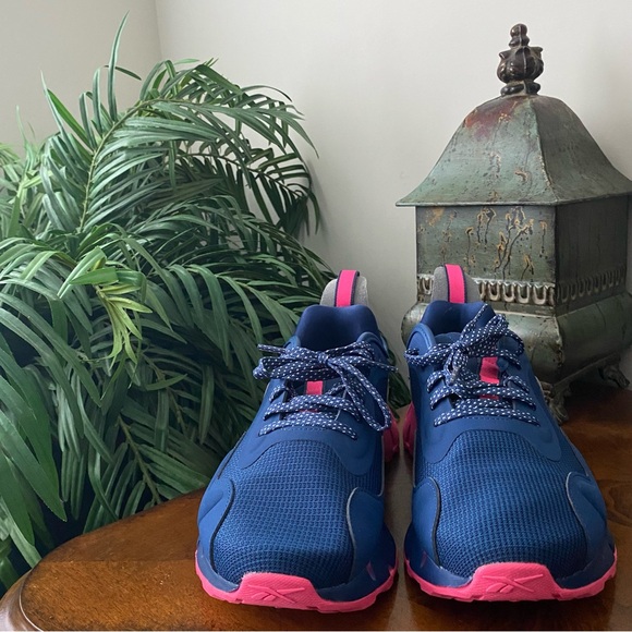 Reebok Zig Dynamica Adventure Navy Pink Running Shoes - Picture 2 of 7